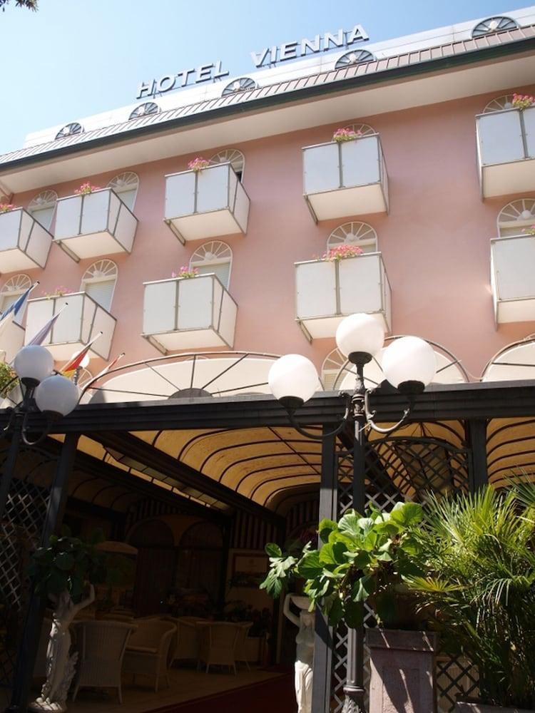 Hotel Vienna Ostenda e Ristorante il Danubio Rímini Exterior foto
